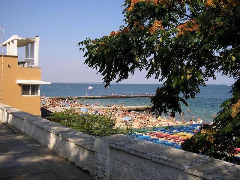 Студия С Двориком В Отраде Οδησσός Εξωτερικό φωτογραφία